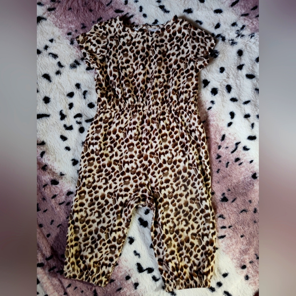 Infant cheetah pant bodysuit